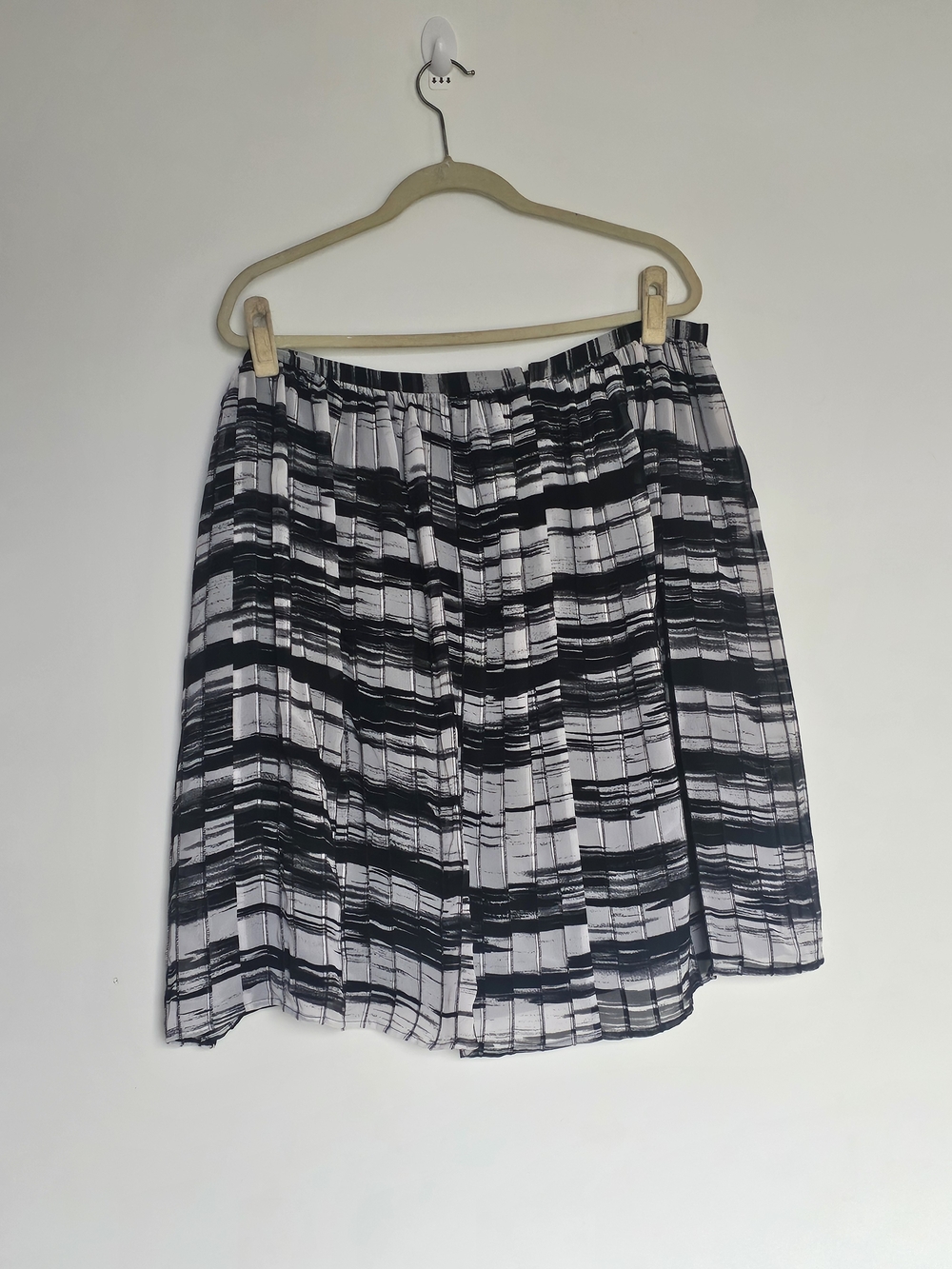 Calvin Klein Black & White Grid-Stripe A-Line Skirt